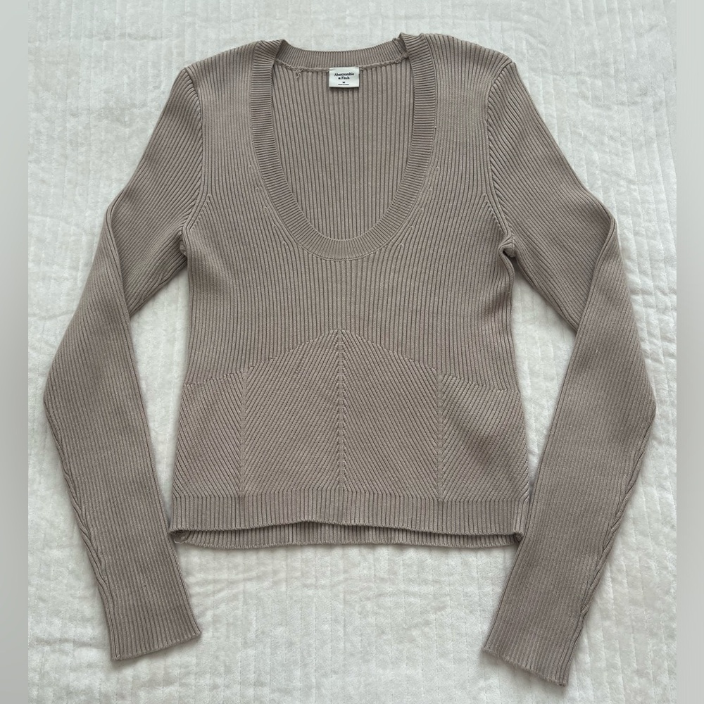 Abercrombie and Fitch Scoop Neck Long Sleeve Ribbed Sweater